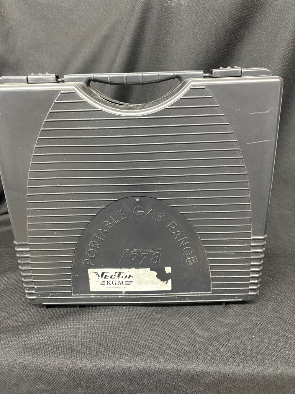 Portable camp stove burner with carrying case
